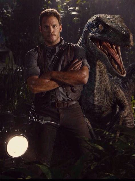 Owen Grady And A Velociraptor Jurassic World Photo 38332173 Fanpop