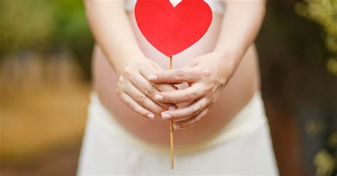 11 Things Every Pregnant Woman Wants For Valentines Day
