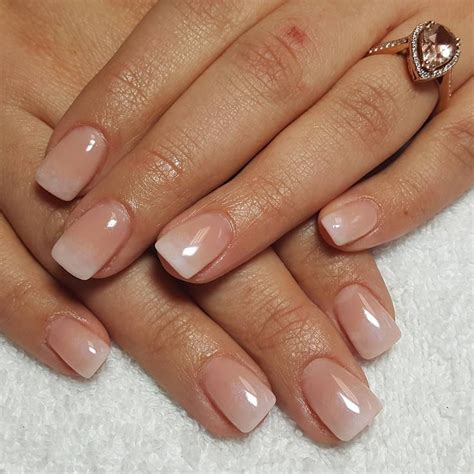 This Hack Makes A French Manicure Look Incredible On Short Nails In