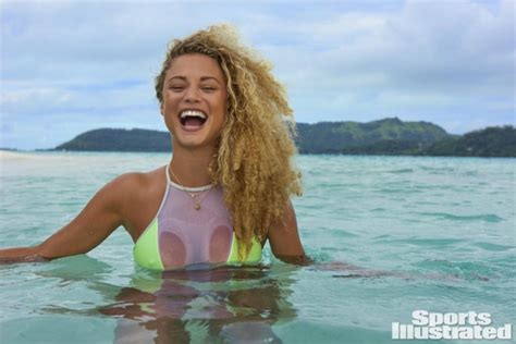 Nackte Rose Bertram In Sports Illustrated Swimsuit 2016