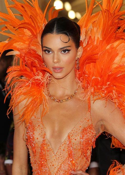Met Gala 2019 Beauty Looks Are On Fire Stylecaster Kendall And Kylie Kendall Jenner Met Gala