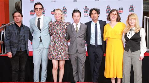 Melissa rauch might not be the richest big bang theory cast member, but she is still worth millions. Cast of The Big Bang Theory Does Series Send Off on The ...