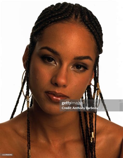 Portrait Of Singer Alicia Keys New York 2001 News Photo Getty Images