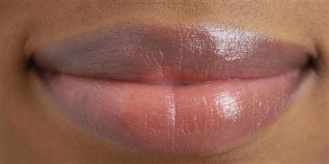 How To Lighten Dark Lips