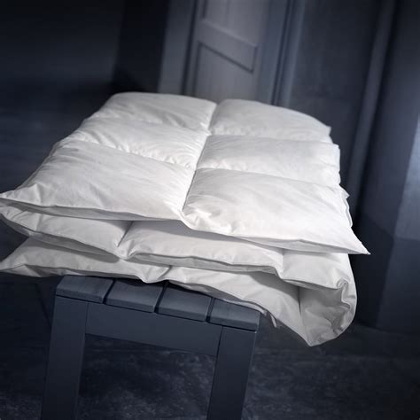Parachute down alternative feather bed. Synthetic Prestige mattress topper - Fullness - Dumas Paris