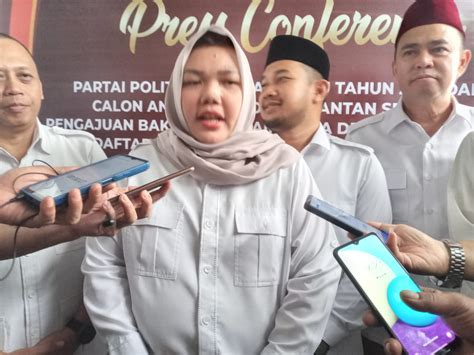 Ketua Dpd Partai Gerindra Kalsel Hj Mariana Banyak Para Habib Dan Syarifah Bergabung