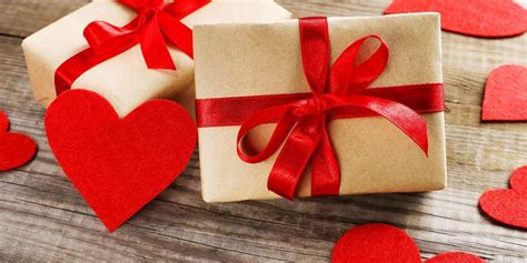 Best Valentines Gifts for Her (Updated 2020)