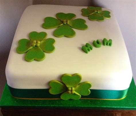Irish Themed Cake With Shamrocks St Patricks Day Cakes Irish Cake