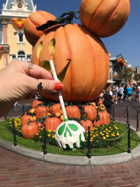 The Best Halloween Food At Disneyland 2018 Disneyland Food