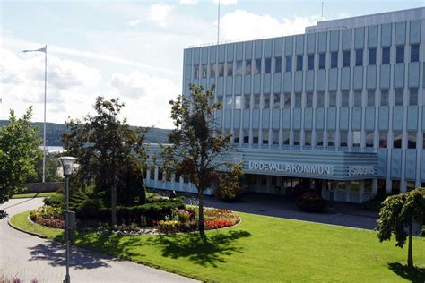 Uddevalla is a city of 31,200 people (with a total of 52,800 in uddevalla municipality) in bohuslän, on the west coast of sweden. Förvaltningar - Uddevalla kommun