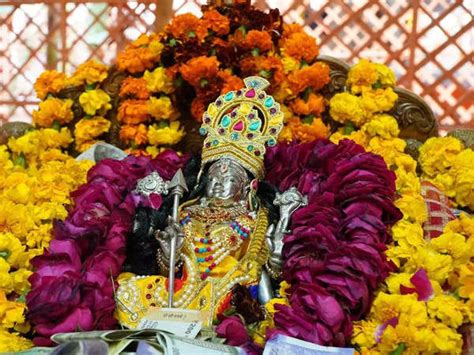 Ram Mandir Ayodhya LIVE News Updates Truck Carrying Lord Ram S Idol Arrives At Ayodhya Temple