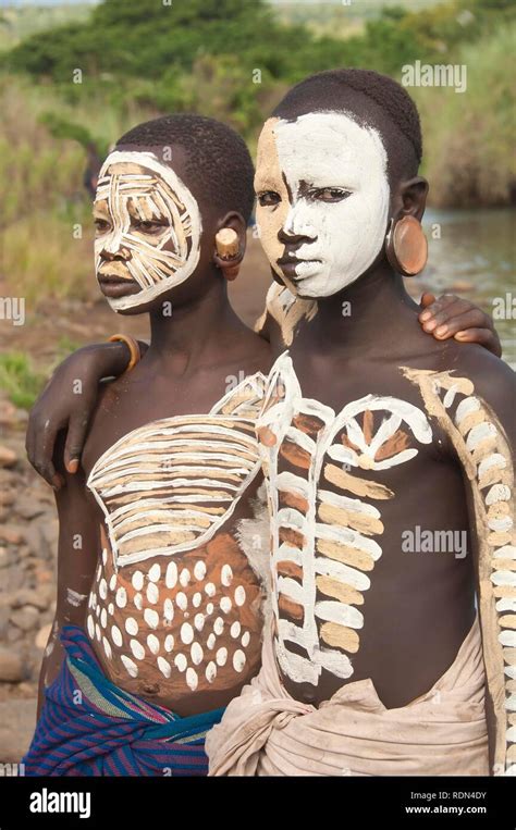 Tribal Body Paint Girl Snonz