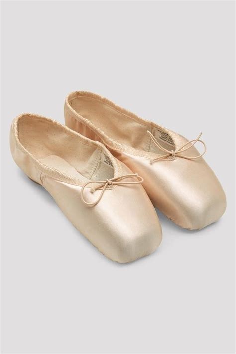 The Best Ballet Pointe Shoes For Beginners 2022 Ballet Lovers