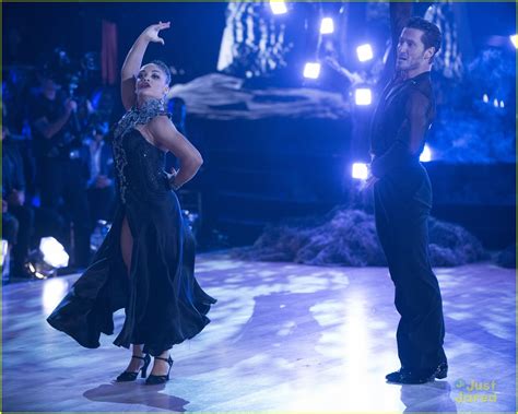 Video Laurie Hernandez And Val Chmerkovskiy Paso Doble For Dwts Season