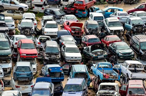 Benefits Of Using An Auto Salvage Yard