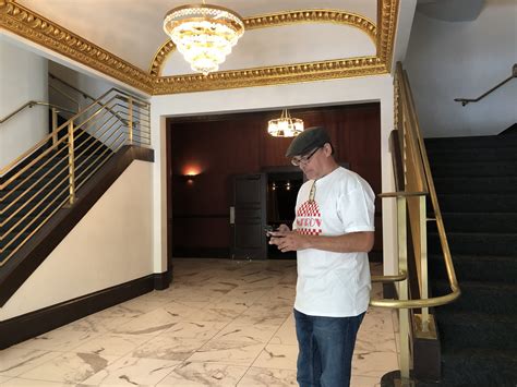 Beloved San Jose comedy club reopens its doors post-pandemic - San José