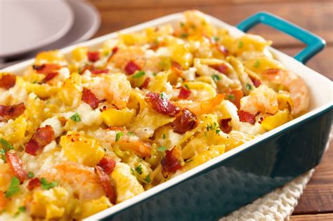 There's masses of cheese and plenty of smoked bacon. Mac and Cheese with Shrimp, Bacon & Roasted Chiles ...