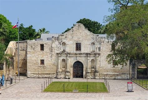The Alamo Grounds Are Back Open All Of San Antonio