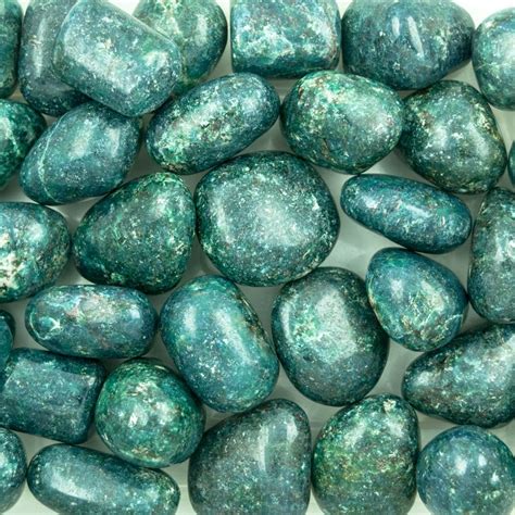 Tumbled Emerald Kyanite Healing Crystals And Stones Kyanite And Emerald
