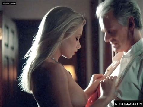Jaime Pressly Nude Poison Ivy Enhanced Pics Video Nude Celebrity