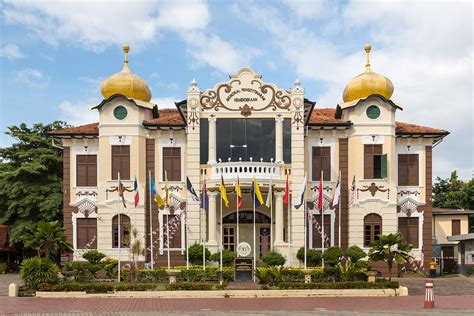 Ini tempat menarik di melaka yang murah. Memorial Pengisytiharan Kemerdekaan di Bandar Hilir Melaka ...