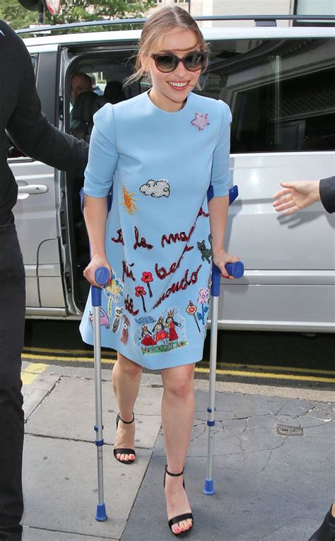 17 Best Images About Celebrities On Crutches On Pinterest Jessie J