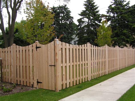 6 Shadowbox Scalloped Cedar Fence Cardinal Fence And Supply Inc
