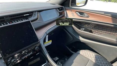 The 2022 Jeep® Grand Cherokee L Will Get Optional Passenger Screen Moparinsiders