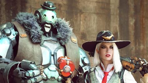 Overwatch Ashe Cosplayer Poses With Stunning Life Size Bob