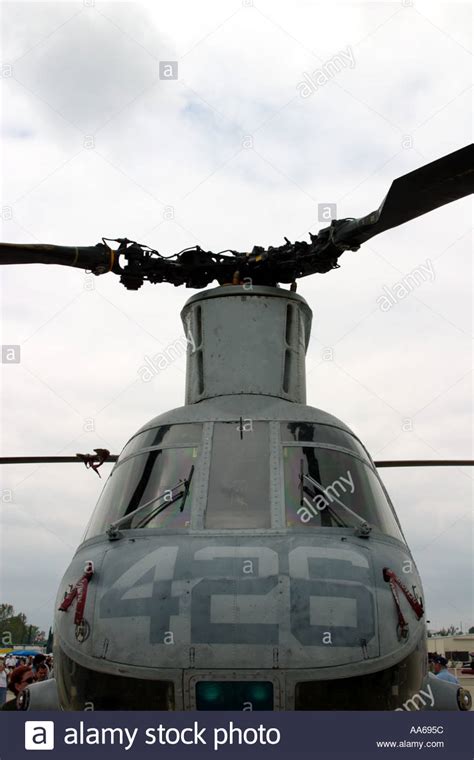 Tandem Rotor Helicopter Hi Res Stock Photography And Images Alamy