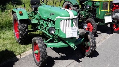 Exposition tracteurs anciens à Bischtroff s sarre 67