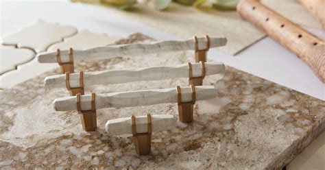 Upgrading your current cabinet hardware is the cheapest and quickest way to renovate the look of your dressers and drawers. Top 10 Kitchen Hardware Trends for 2019 | 2020 Design
