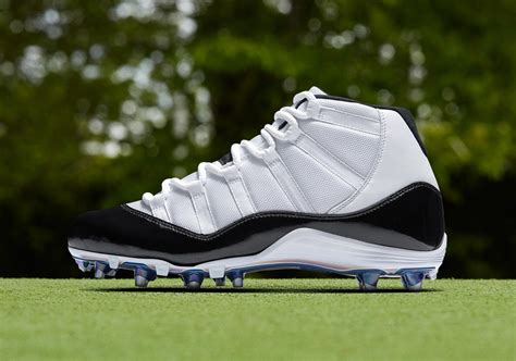 Share yours — take your best photo and share on instagram or twitter with the tag #airjordancollection. Air Jordan 11 "Concord" Cleats To Debut At NFL Playoffs - SneakerNews.com