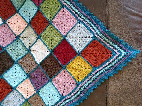 66″ (w) x 86″ (l) 16 squares x 21 squares, suitable for super single bed. KnitKnatKnotUK: Vintage Solid Granny Squares Blanket Throw ...