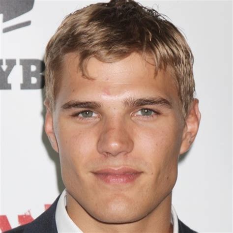 Thumbs Pro Famousnudenaked Chris Zylka Frontal Nude In The Leftlover
