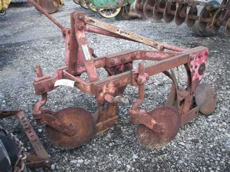 593 Nice Massey Ferguson 66 2 Bottom Plow For Tractors