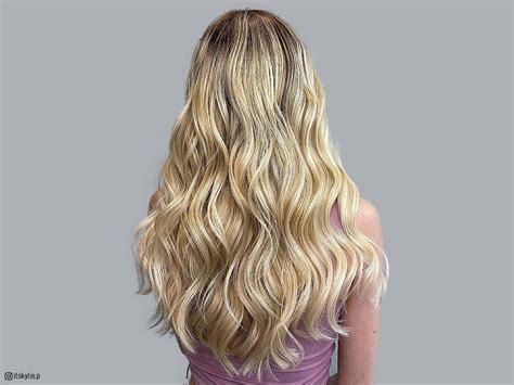 21 Sweetest Honey Blonde Balayage Hair Color Ideas