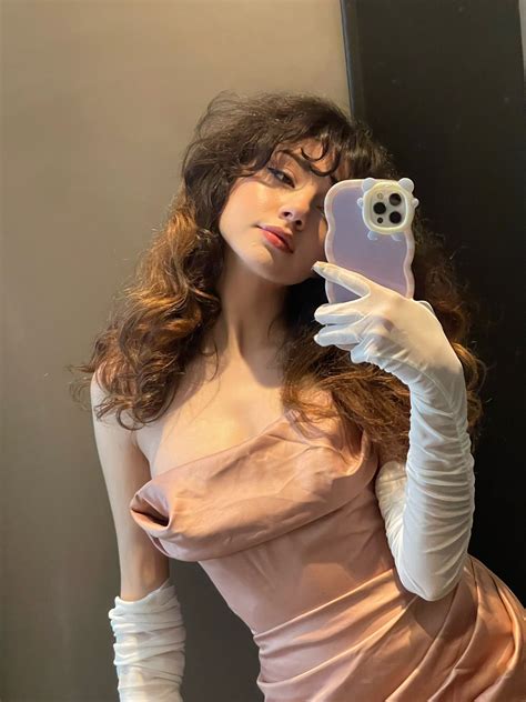 從 MyFreeCams 轉職 Twitch 的 Bonnie | 正妹