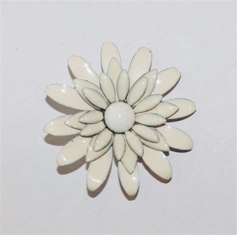 Vintage Brooch White Flower Pin By Scladydijewelry