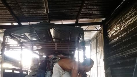 Empat bidadari mandi di sungai neki habis berlatih menari latar cantik dan anggun mandi di sungai cewek mandi cowok. kisah kuli di prantoan(5) - YouTube