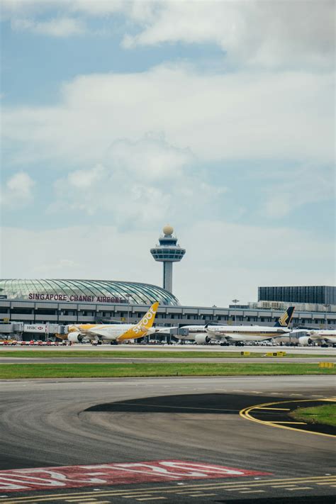 Changi Airport Pictures Download Free Images On Unsplash