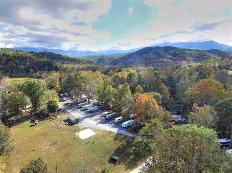 Visit Greenbrier Campground In The Great Smoky Mountains