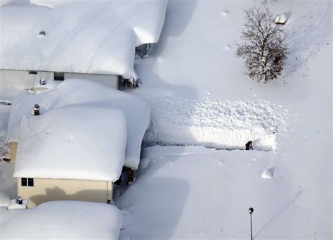 Bilderstrecke Zu Buffalo Steuert Wegen Schneemassen Auf Schneerekord