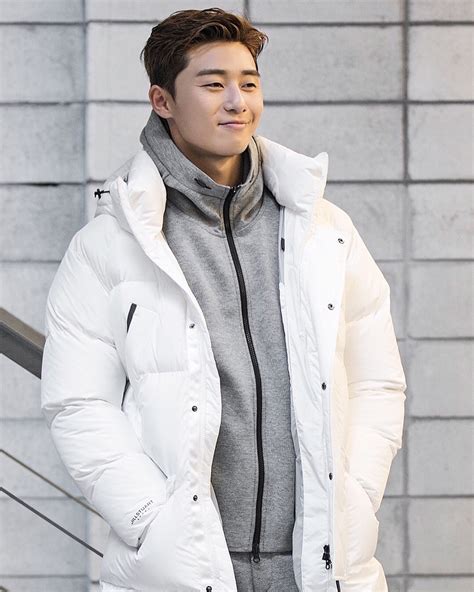 Abusive) love interest, which is probably why a lot of his roles since then has been the brooding lead who's rough around the edges. Pin by Little Pont on PSeoJ | Park seo jun, Seo joon ...