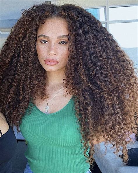 Pin By 33 6 On Boucle Naturel In 2022 Curly Girl Hairstyles Dyed Curly Hair Long Hair Styles