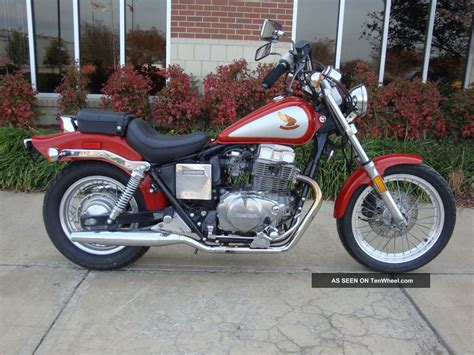 The honda rebel cmx 450 from 1986 weighs 383.6 pounds dry weight, without fuel and oil. 1986 Honda CMX 450 Rebel - Moto.ZombDrive.COM