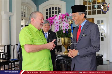 All rescue efforts were conducted quickly, efficiently, and at an optimum level in line with the standards and procedures that were set by the ministry of. Burnt Johor Hospital ICU Will Be Visitors' Lounge | CodeBlue