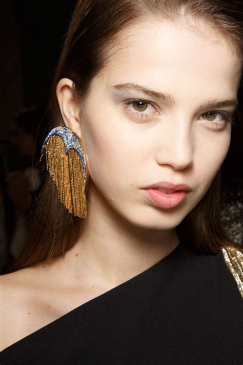The Best Eye Cheek And Lip Looks From The Runway That Will Have You
