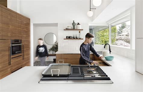 Photo 4 Of 25 In 25 Memorable Midcentury Modern Kitchen Renovations