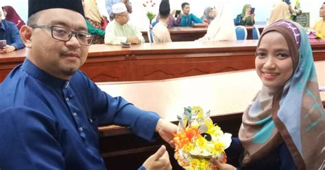 Di peringkat akar umbi, beliau adalah pengerusi badan pimpinan bersatu wilayah persekutuan. Suhaimi & Huda | Bertemu di Baituljannah.com Membawa ke ...